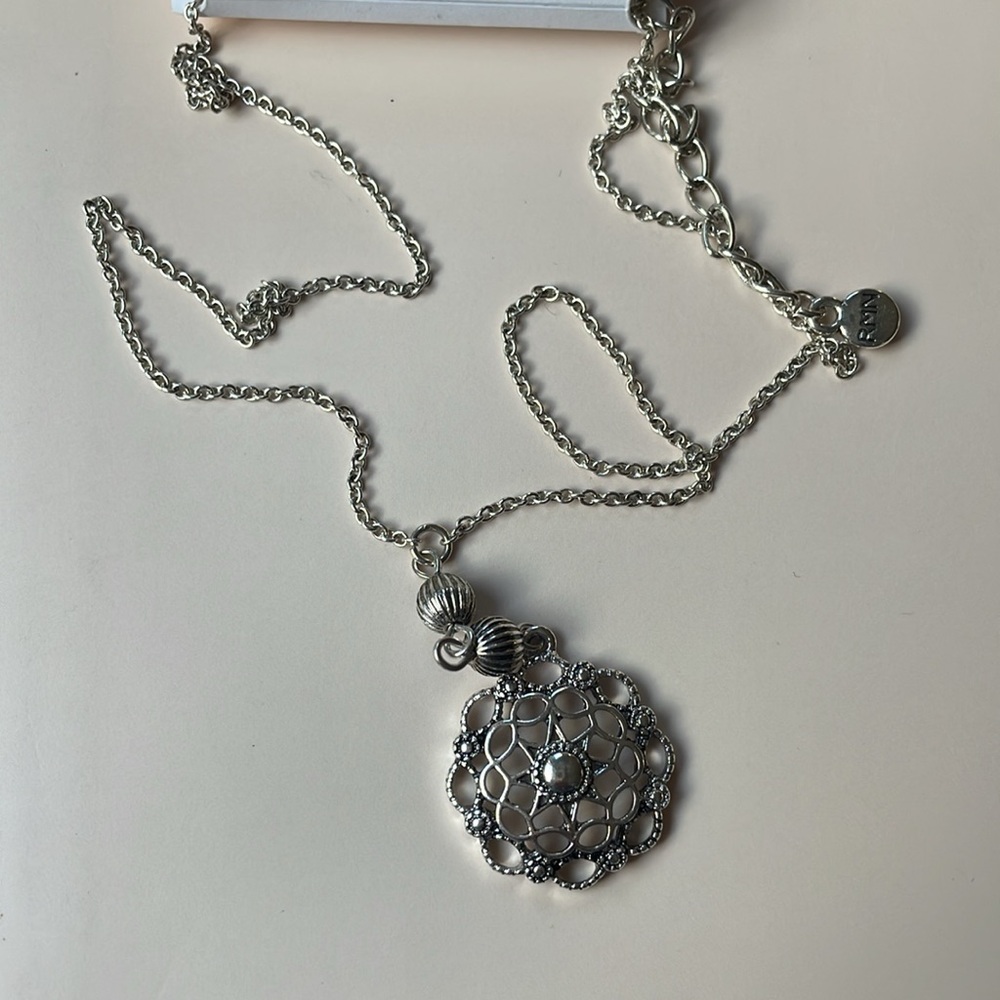 Jewelry - Picture 2 of 4